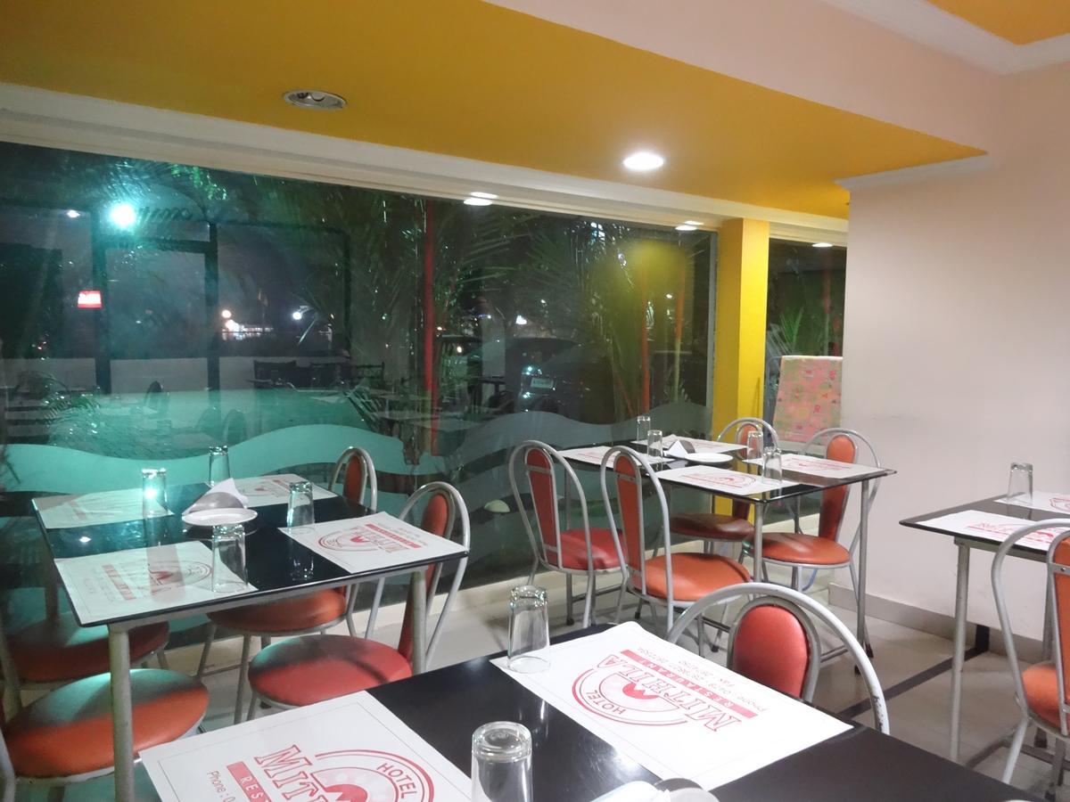 Hotel Mithila Eramalloor Exterior foto